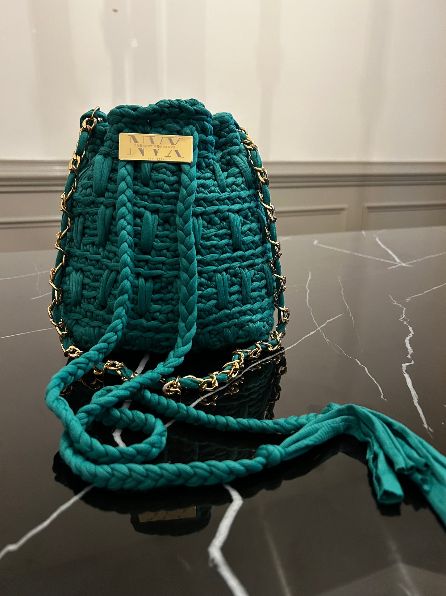 Crocheted Women's Green Bucket Bag With Gold Chain Handle