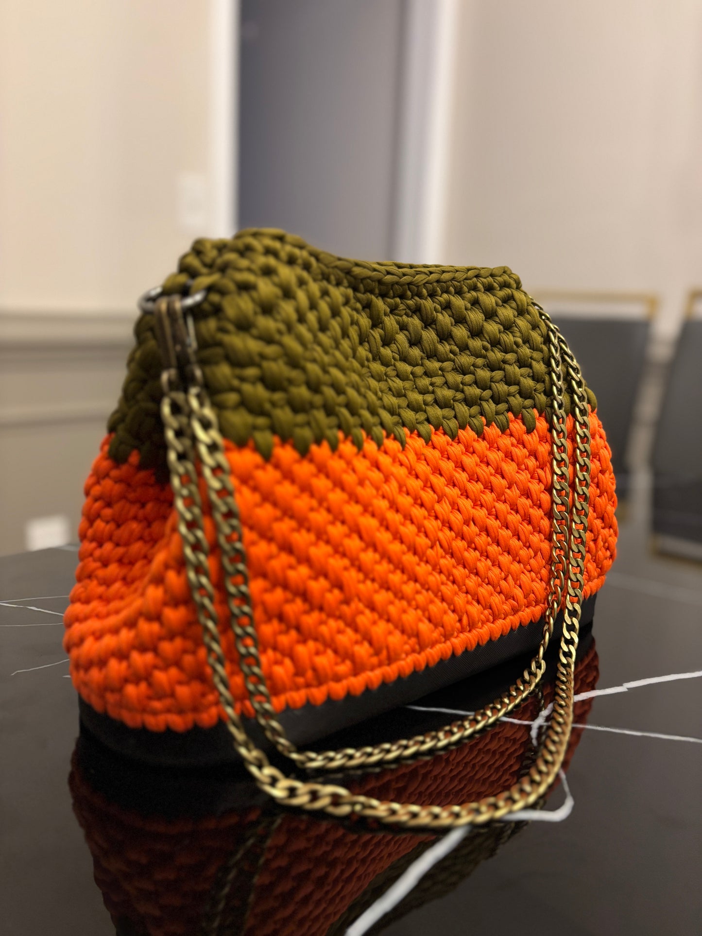 Crocheted Women's Multicolor Shoulder Bag With Gold Chain