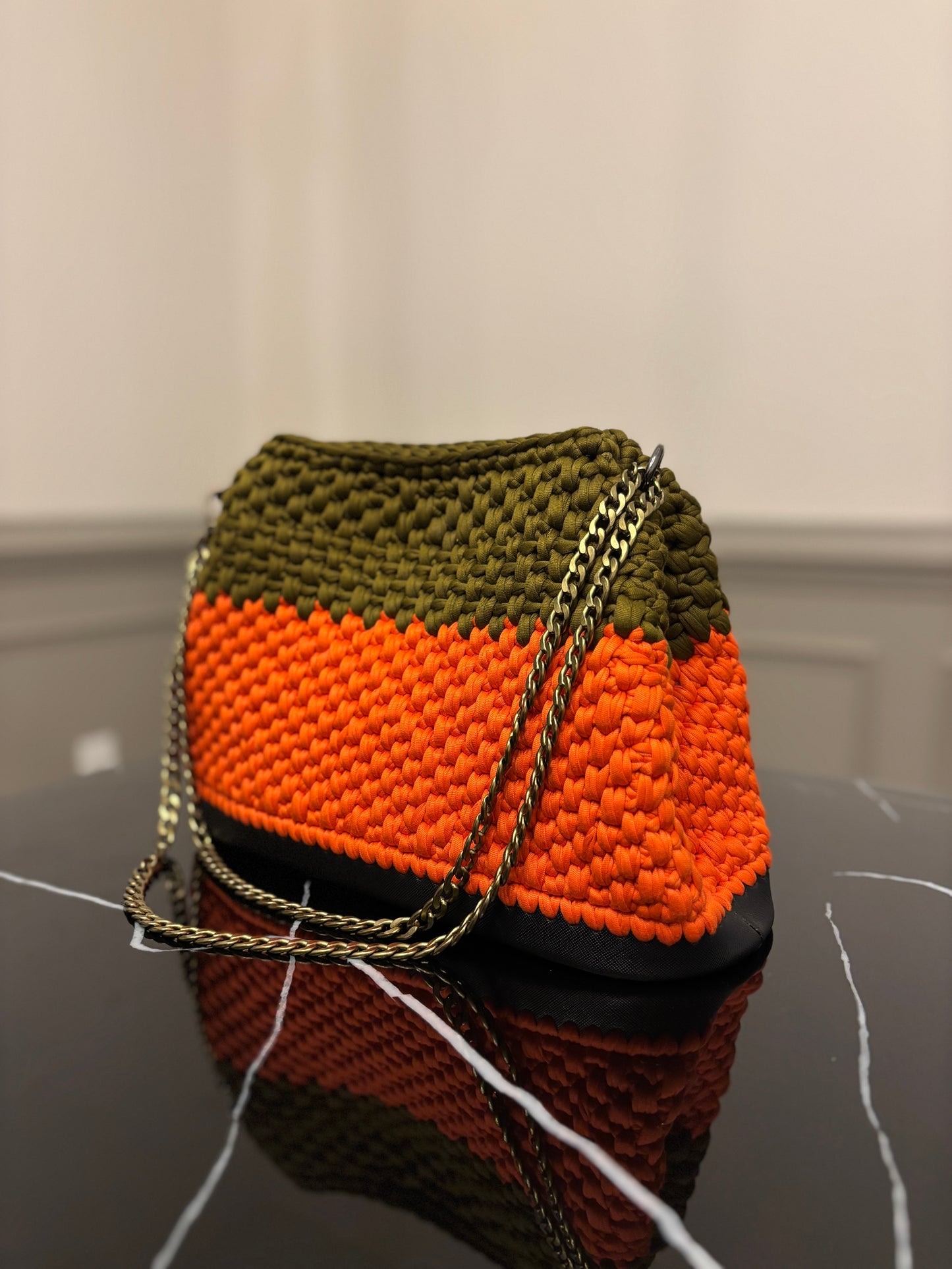 Crocheted Women's Multicolor Shoulder Bag With Gold Chain